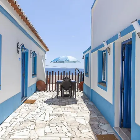 B54 - Casa Azul In Burgau Daire