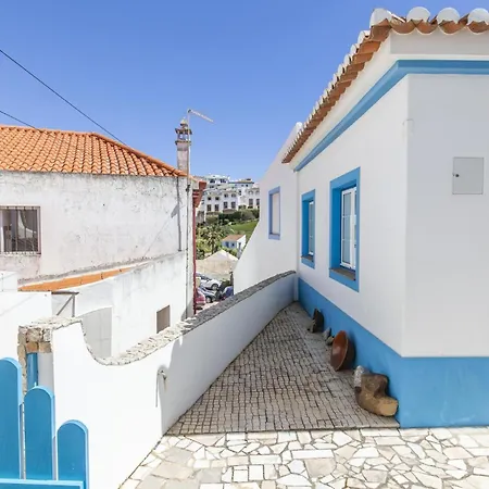 B54 - Casa Azul In Burgau Апартаменты *